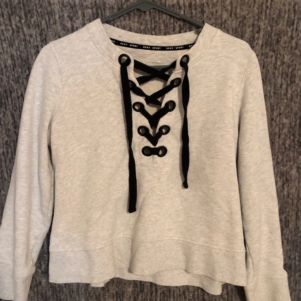 Grey cropped sweatshirt!